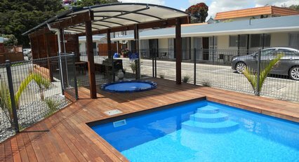 Swimming pool and bbq area